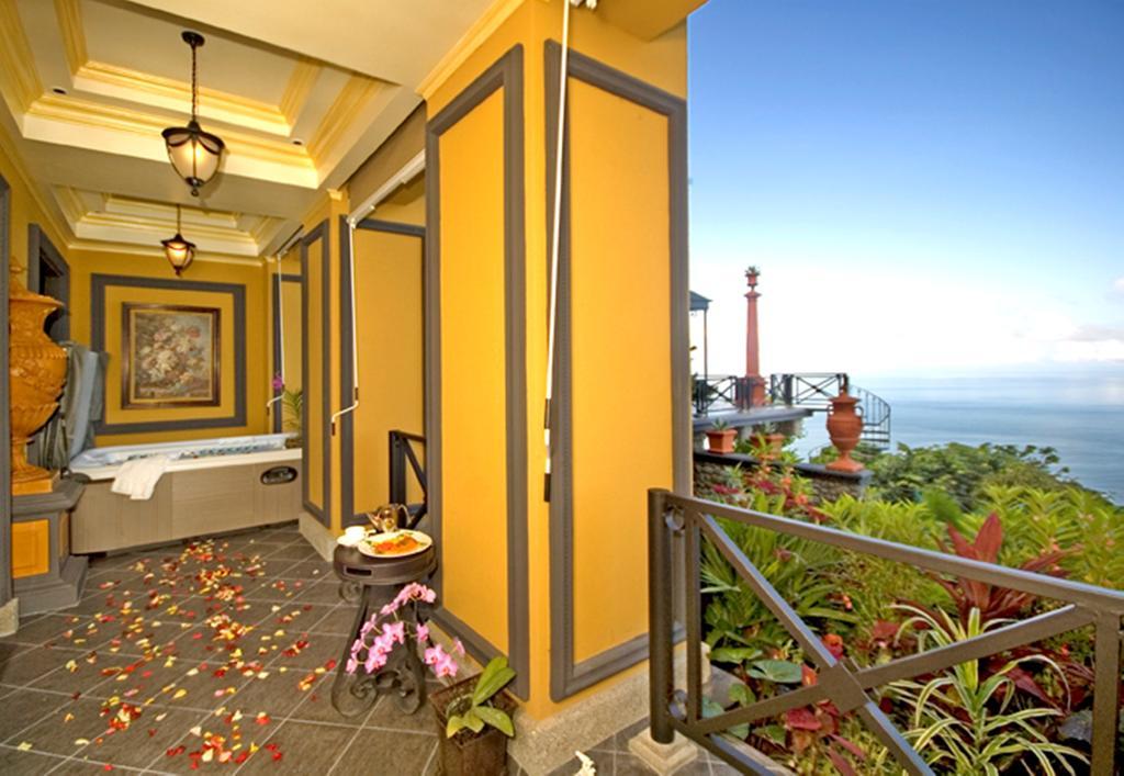 Zephyr Palace Luxury Hotel Jaco Bagian luar foto
